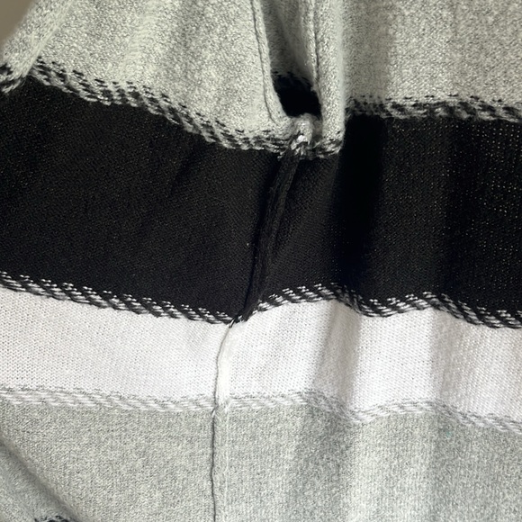 Fortune & Ivy Black and white stripped open cardigan - XL - Picture 3 of 4